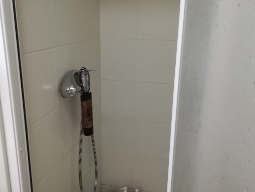 Presilikonovat sprchový kout