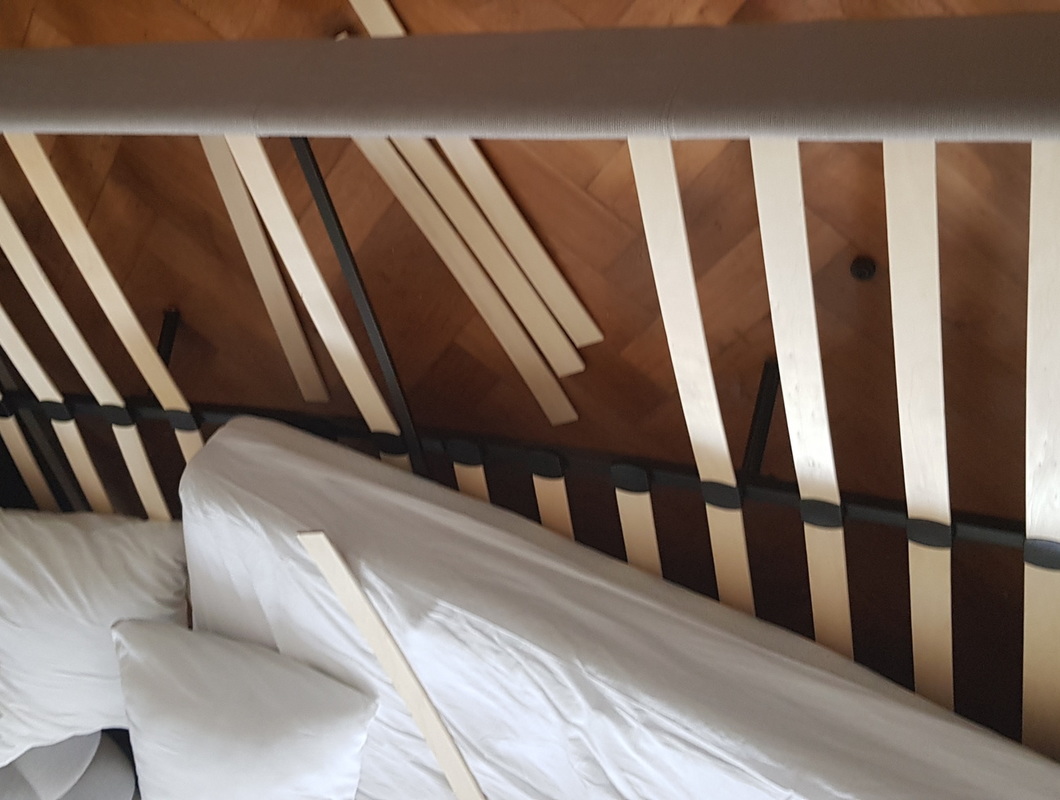 Oprava postele Ikea