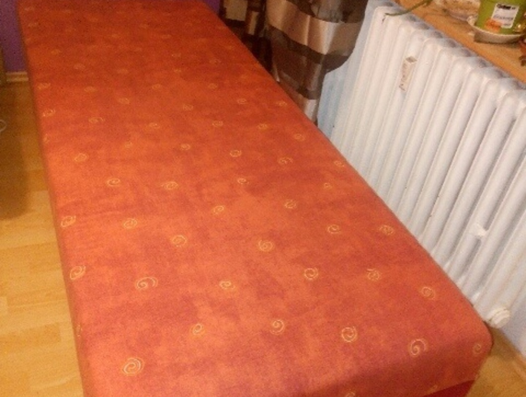 Odvoz male valendy a matrace o 380m. Praha 4