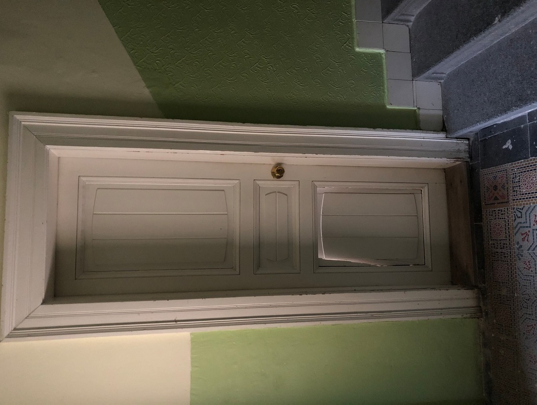 Oprava tabulky dřevěných dveří