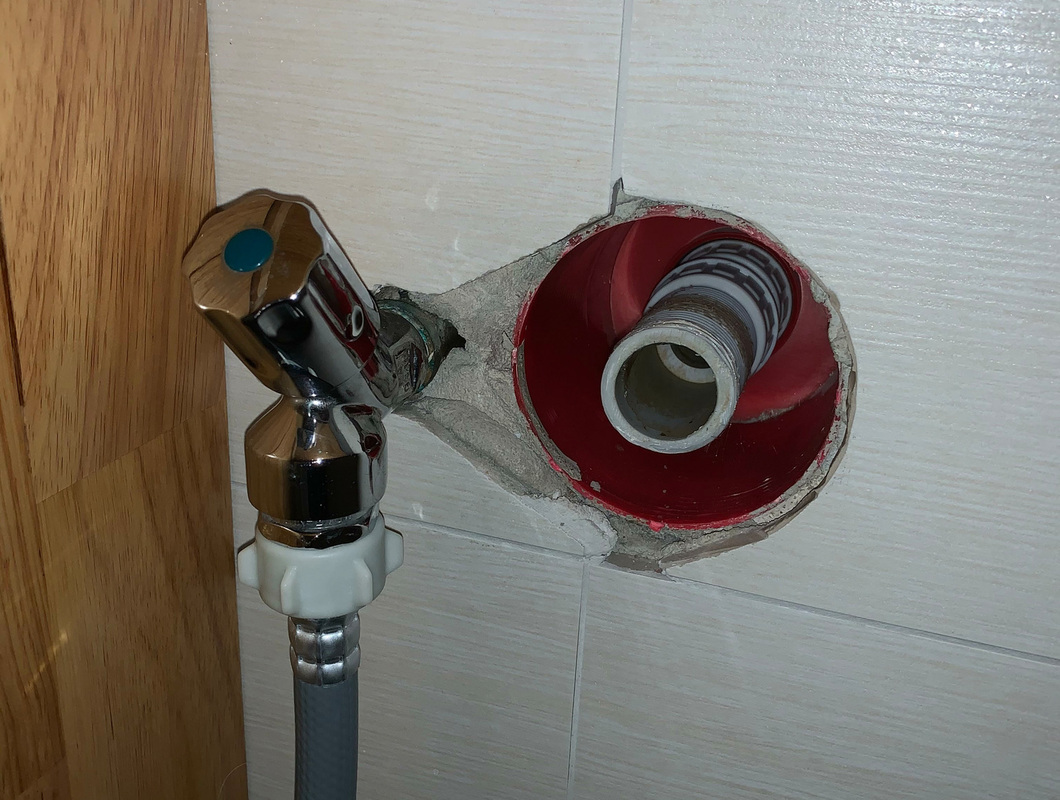 připojení pračky, chybějící díly