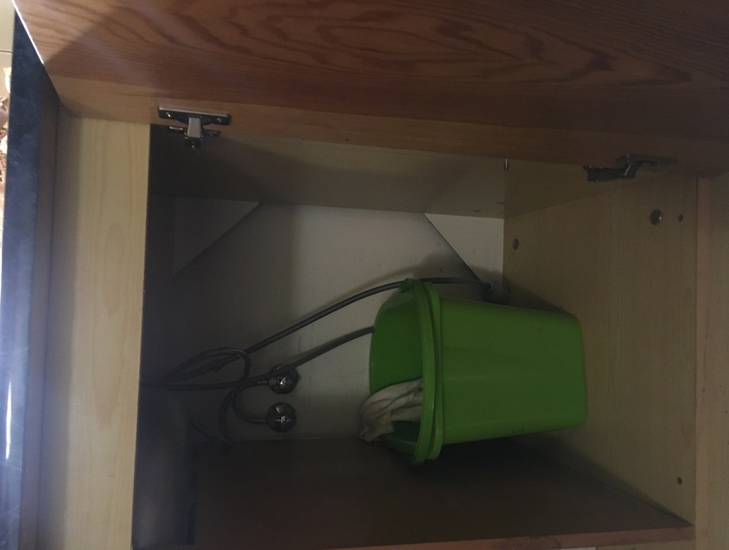 Kape mi ventil pod drezem