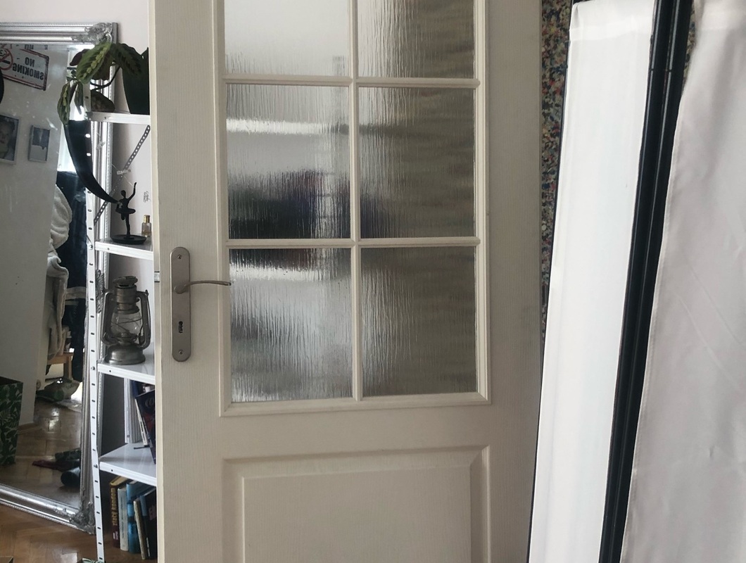 Zkrácení dřevěných dveří