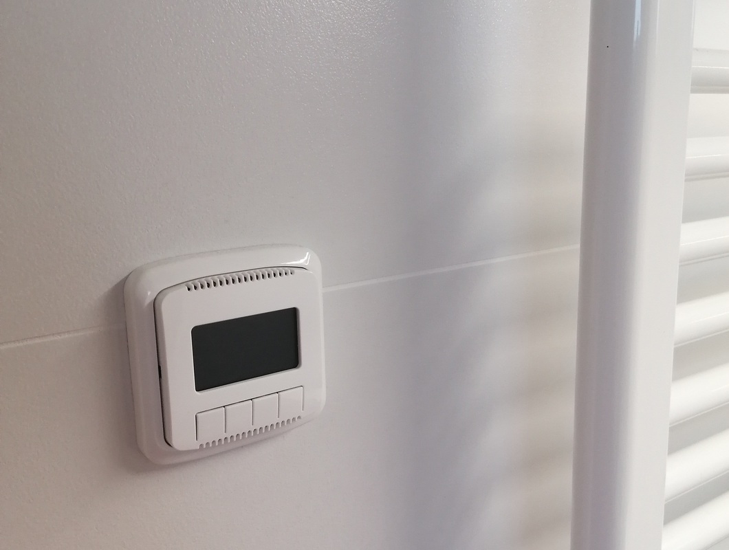 Oprava/výměna termostatu k podlahovemu topení v koupelně