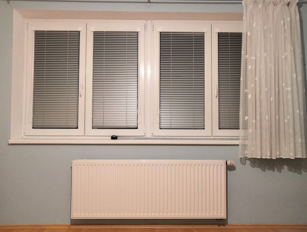 Místo jednoho radiátoru 1600mm dát dva 800mm (pro možnost rozdělení na dva pokoje)