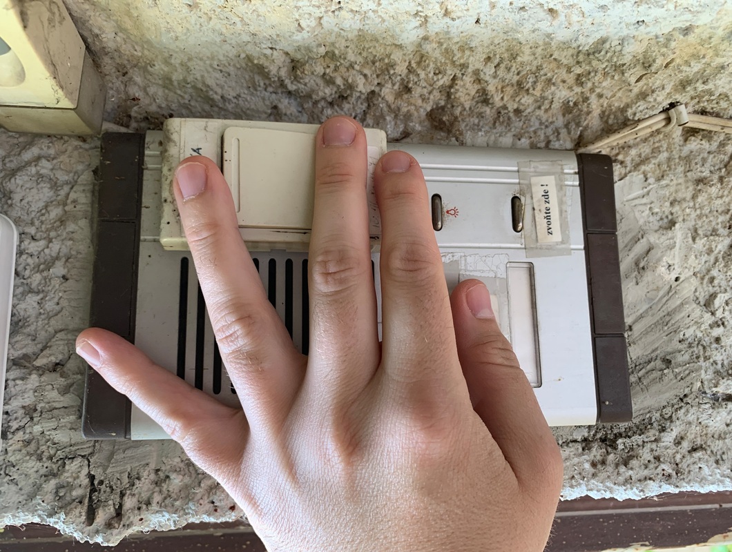 Montáž domovního telefonu (bzučáku)  a jeho zapojeni na již existující obvod