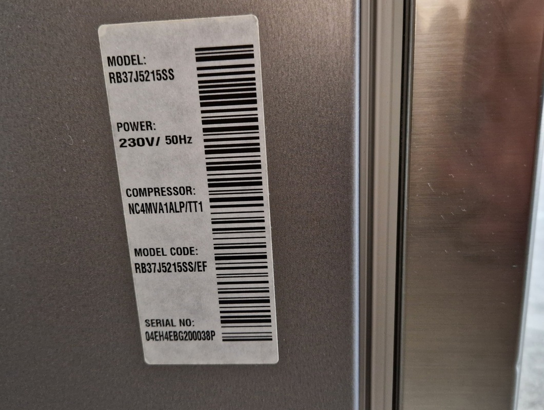 Lednička Samsung no frost.Stale se mlati,a ne vypina se